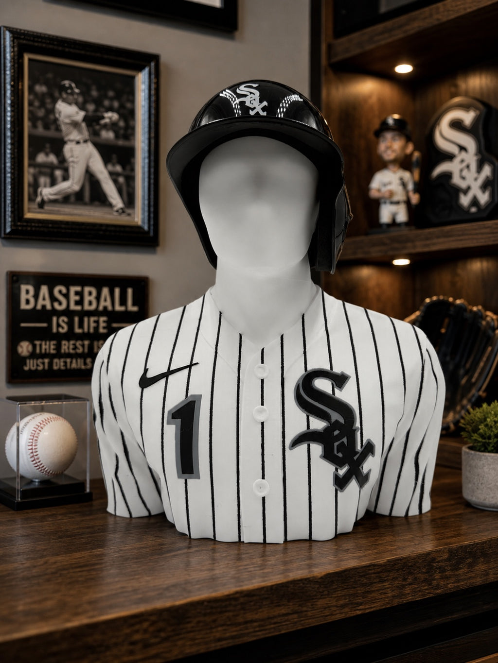 Personalized Baseball BUDDEEZ | MLB-Inspired Mini Helmet Display Stand