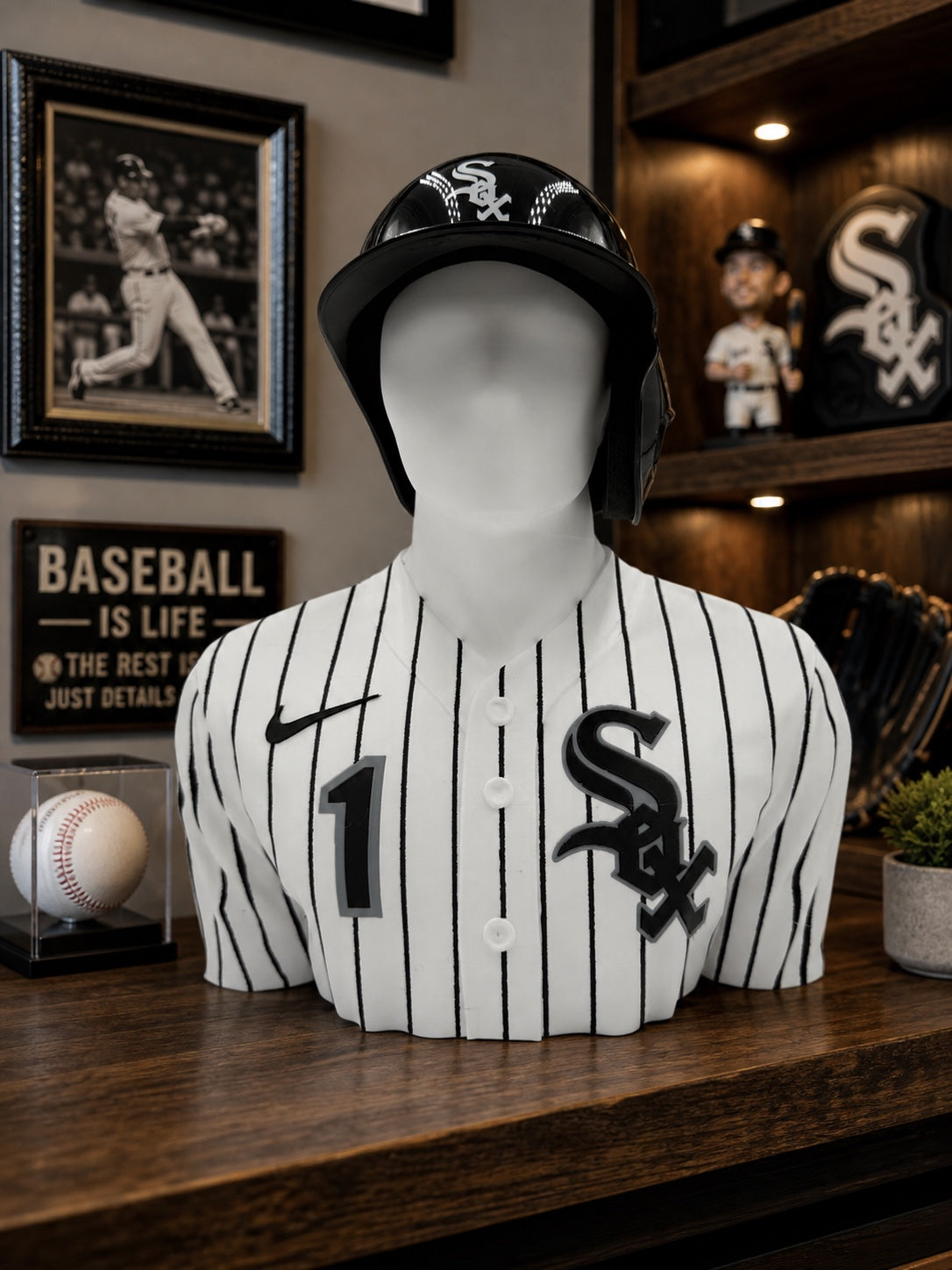 Personalized Baseball BUDDEEZ | MLB-Inspired Mini Helmet Display Stand